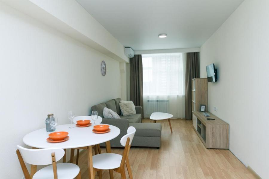 Apartments Smarthause Kyiv Exterior photo
